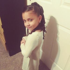 Meet your Posher, Iris